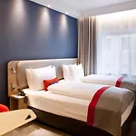 Express - By Ihg Szálloda 3*
