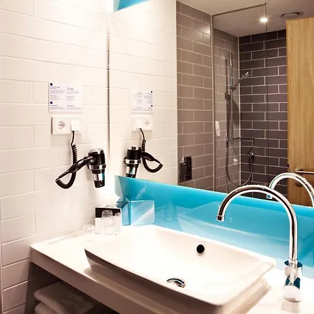 Express - By Ihg Hotel 3*