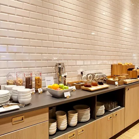 Express - By Ihg