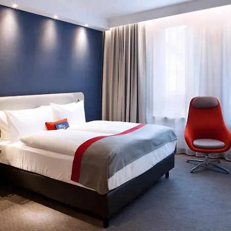 Express - By Ihg Hotel 3*