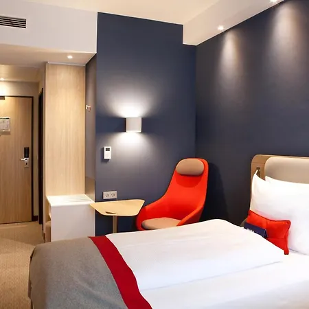 Express - By Ihg