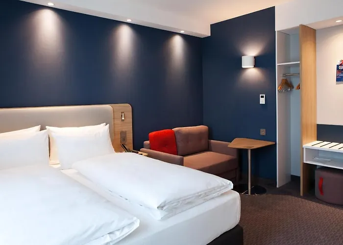 Express - By Ihg فندق