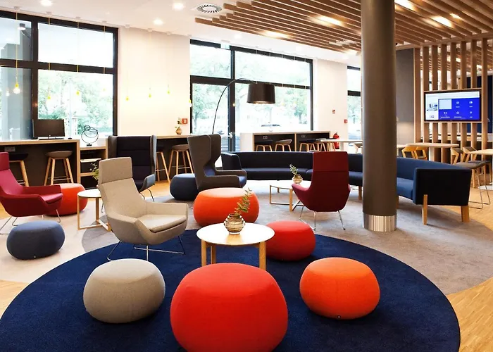 فندق Express - By Ihg دارمشتاد