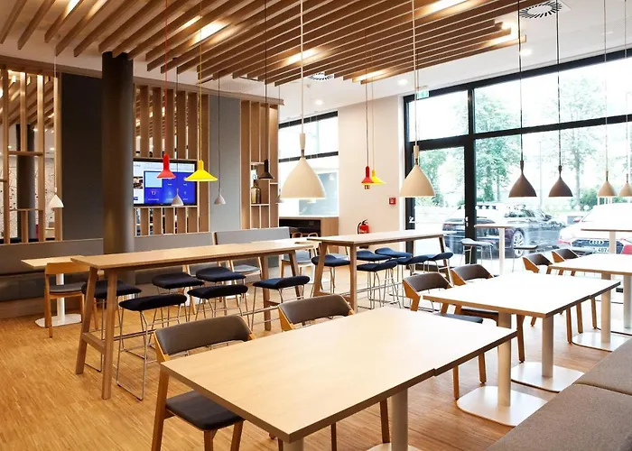 Express - By Ihg 3* دارمشتاد