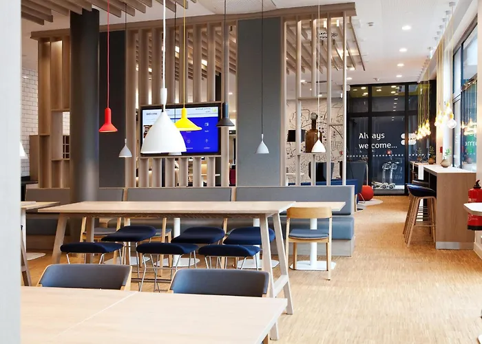 Express - By Ihg فندق