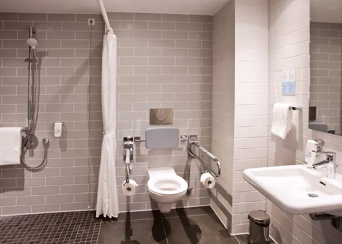 Express - By Ihg فندق