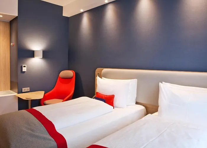 Express - By Ihg فندق دارمشتاد